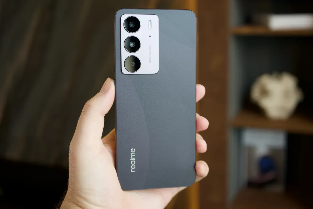 Смартфон Realme C75