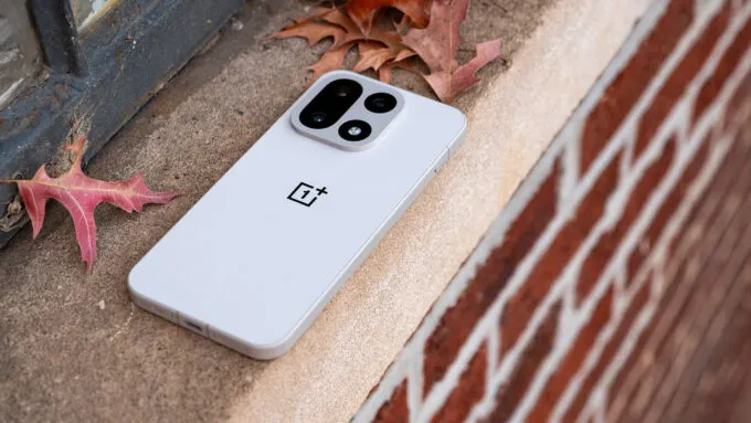 OnePlus 15 