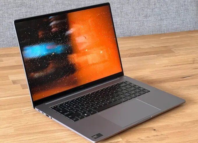Xiaomi RedmiBook Pro 16 (2024) 