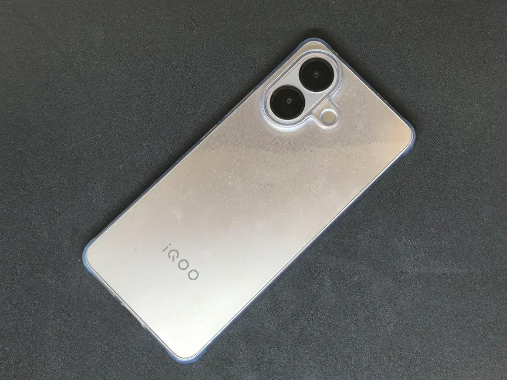 Смартфон iQOO Z10R