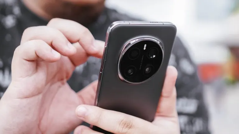 5 флагманов, которые рухнули в цене. Среди них — компактный Samsung Galaxy и хитовый iPhone