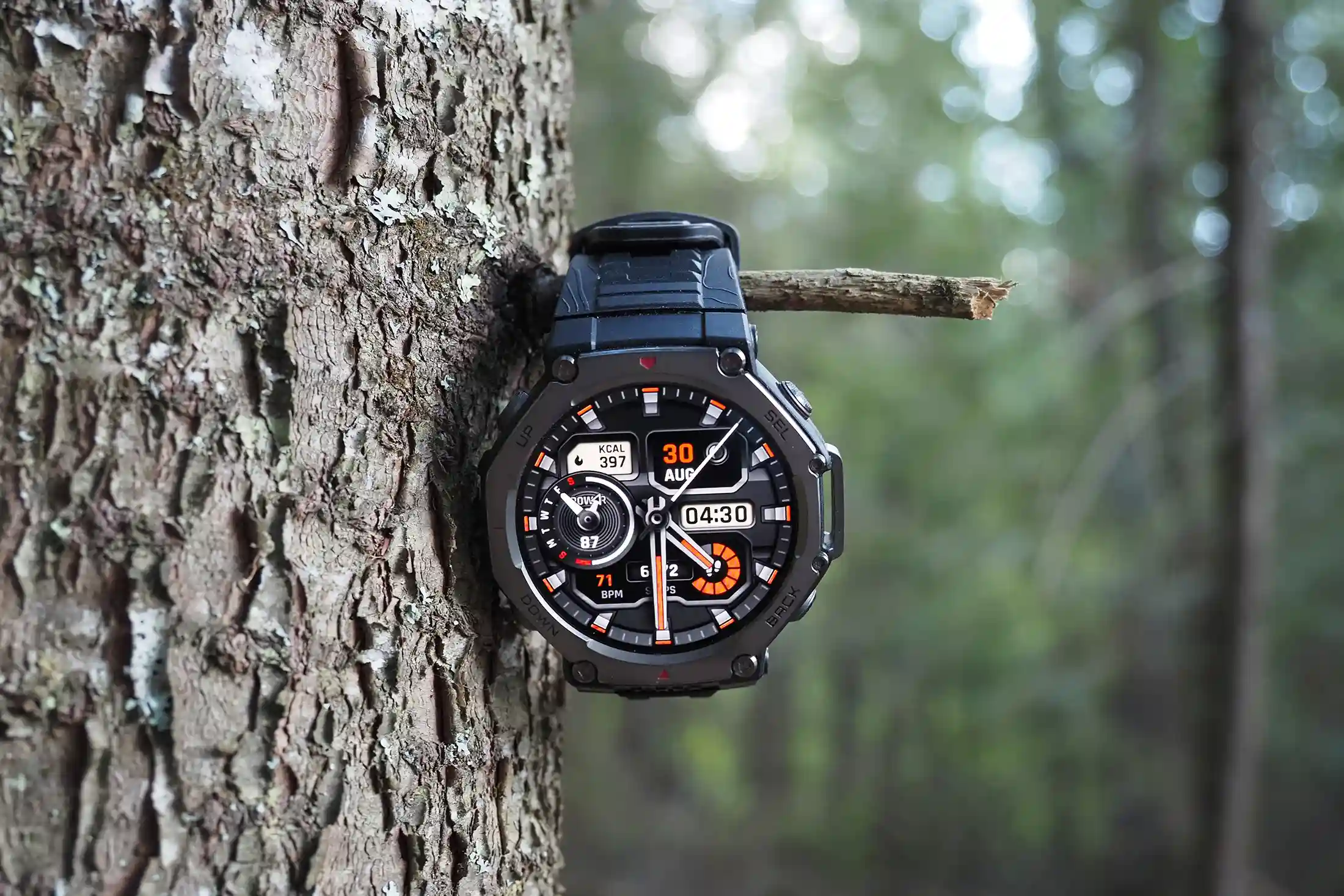 Сверхпрочные смарт-часы Amazfit рухнули в цене. Они поддерживают 170 режимов тренировок и работают почти месяц без подзарядки