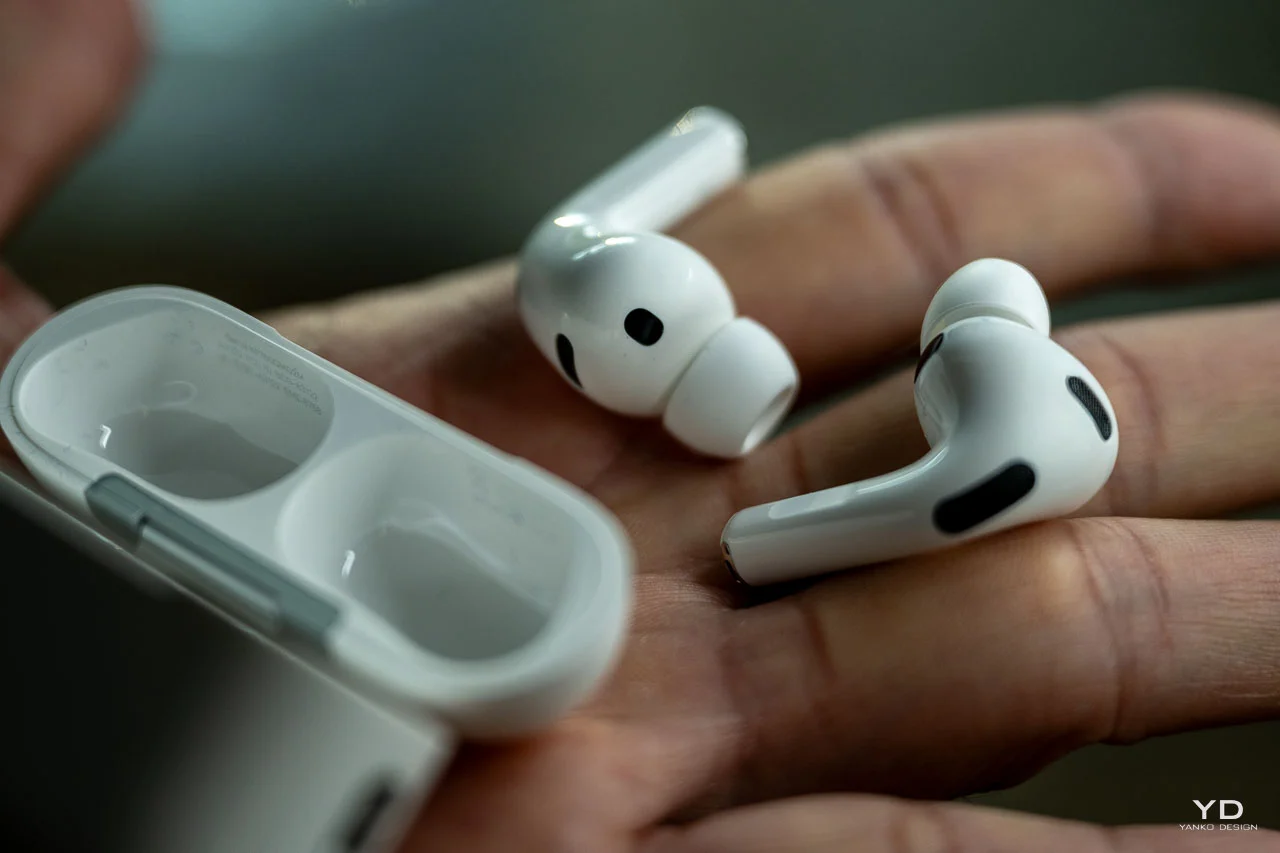Все AirPods подорожали в начале весны. Но новейшие наушники Apple все еще можно брать