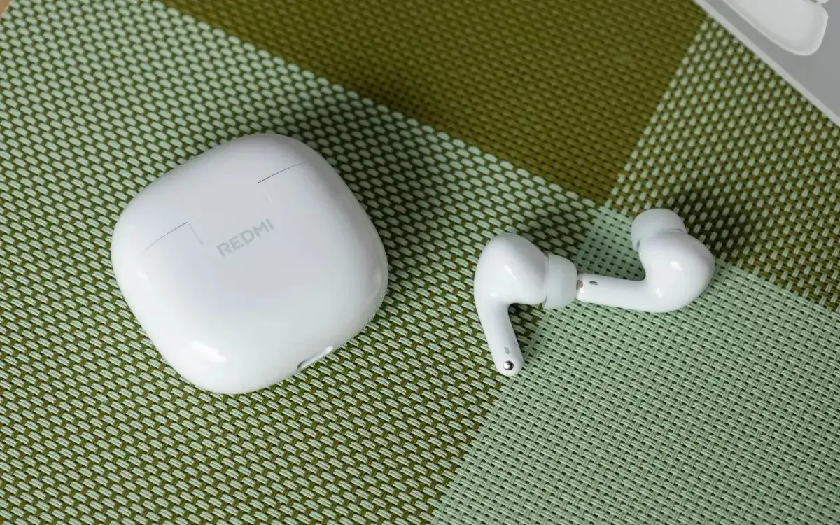 5 недорогих, но крутых моделей беспроводных наушников. Только проверенные варианты