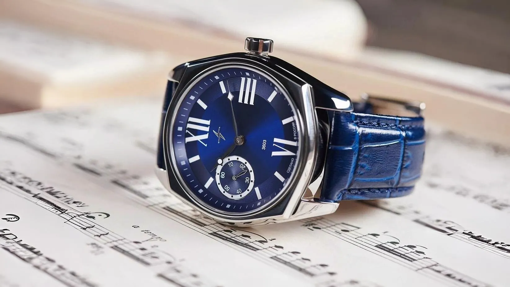 Роскошные часы от российского бренда сливают со скидкой. Эти модели от «Молнии» заставят вас забыть о швейцарцах