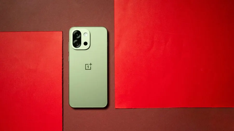 Главный компакт OnePlus рухнул в цене. Теперь его можно брать не глядя