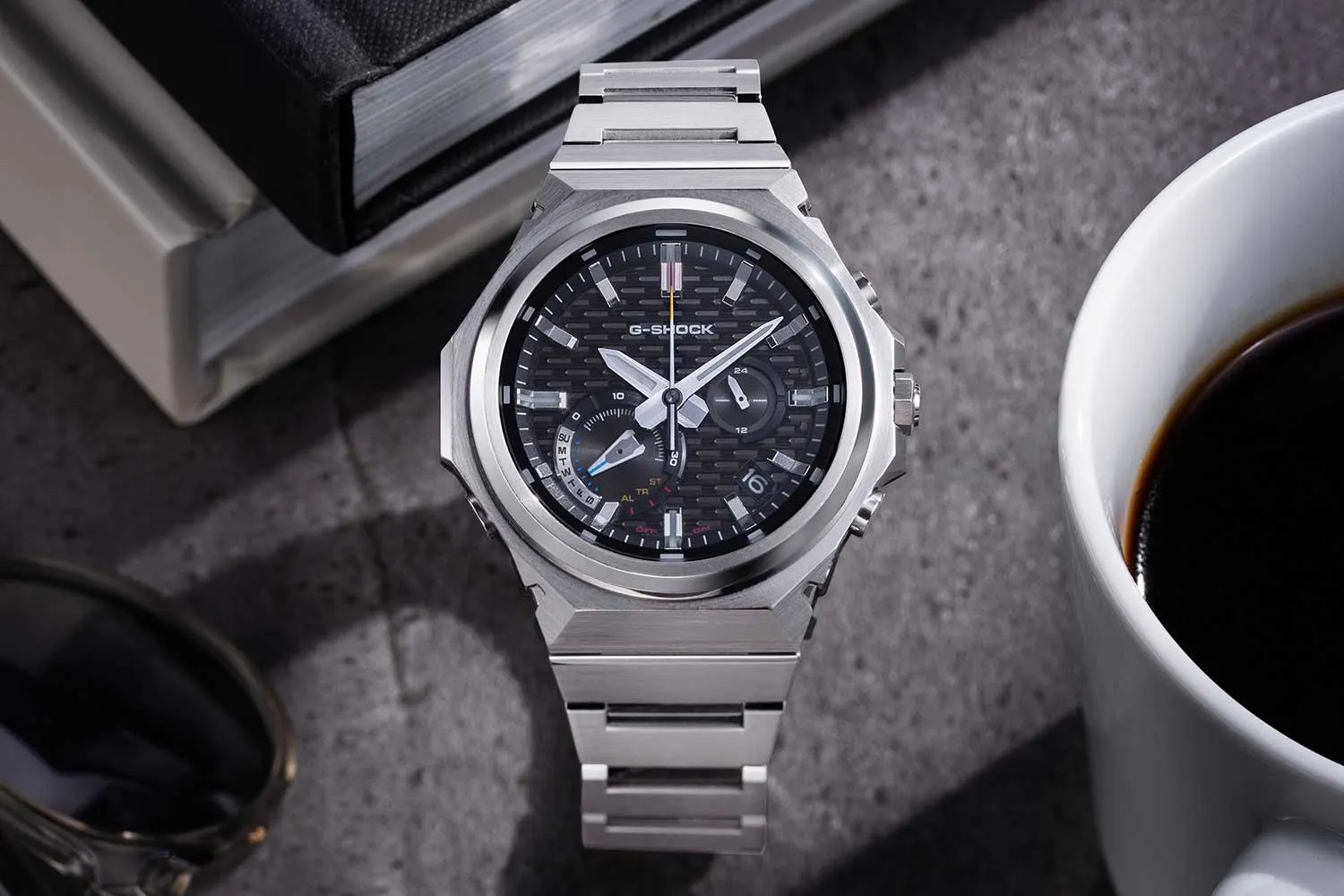 3 новинки Casio G-Shock, которые уже можно найти в России со скидкой. Бронированные и мощные часы