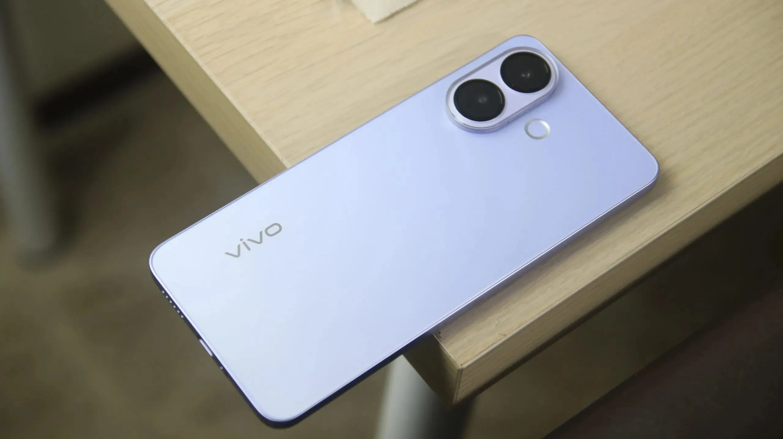 Об этом смартфоне мало кто знает, а зря. Он выносит конкурентов от Xiaomi и Realme 