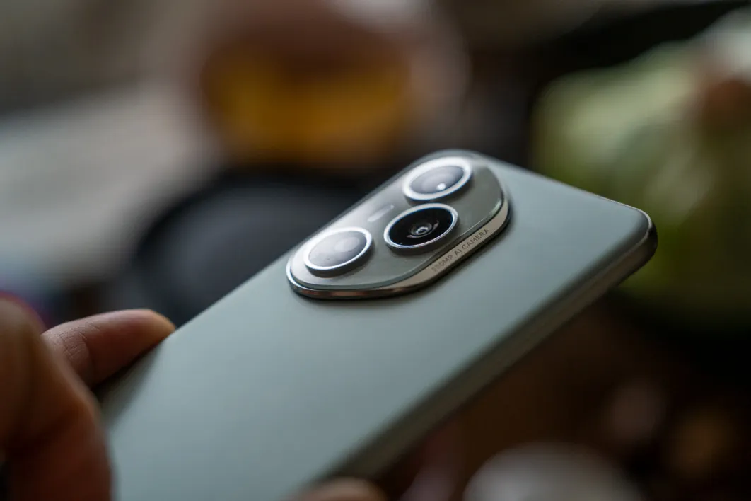 5 топовых смартфонов в пределах 50 тысяч рублей. От монстра производительности Xiaomi до камерофона Honor