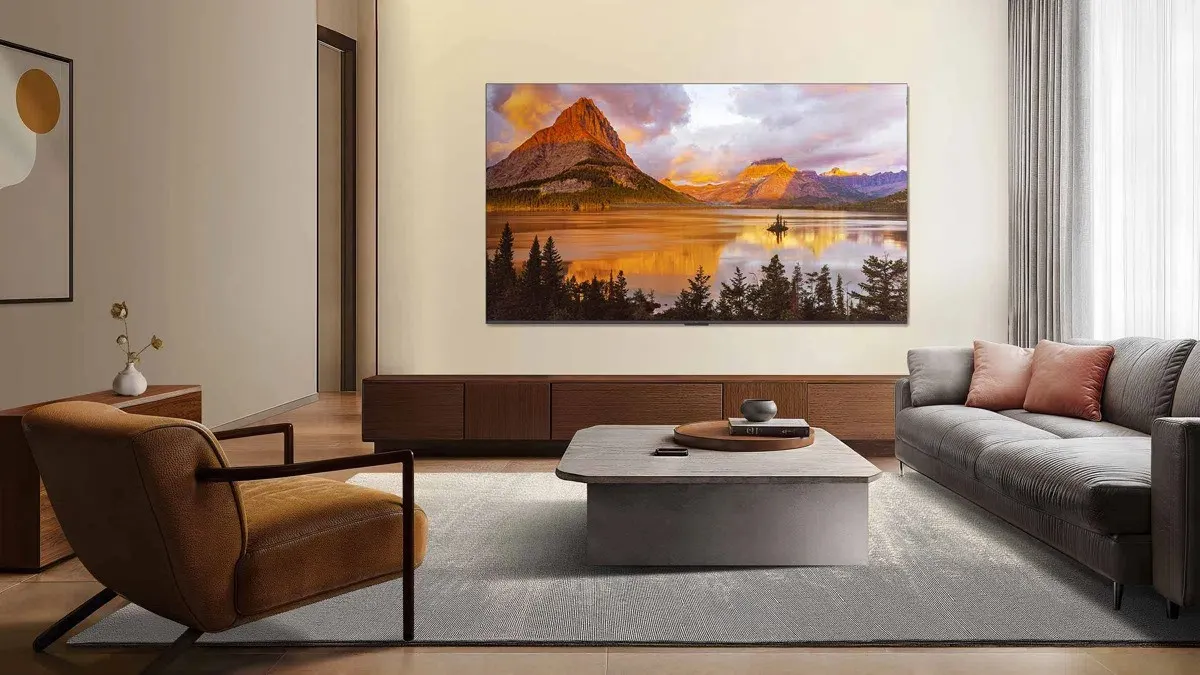 5 роскошных телевизоров для спальни. От игрового Hisense до Xiaomi с miniLED