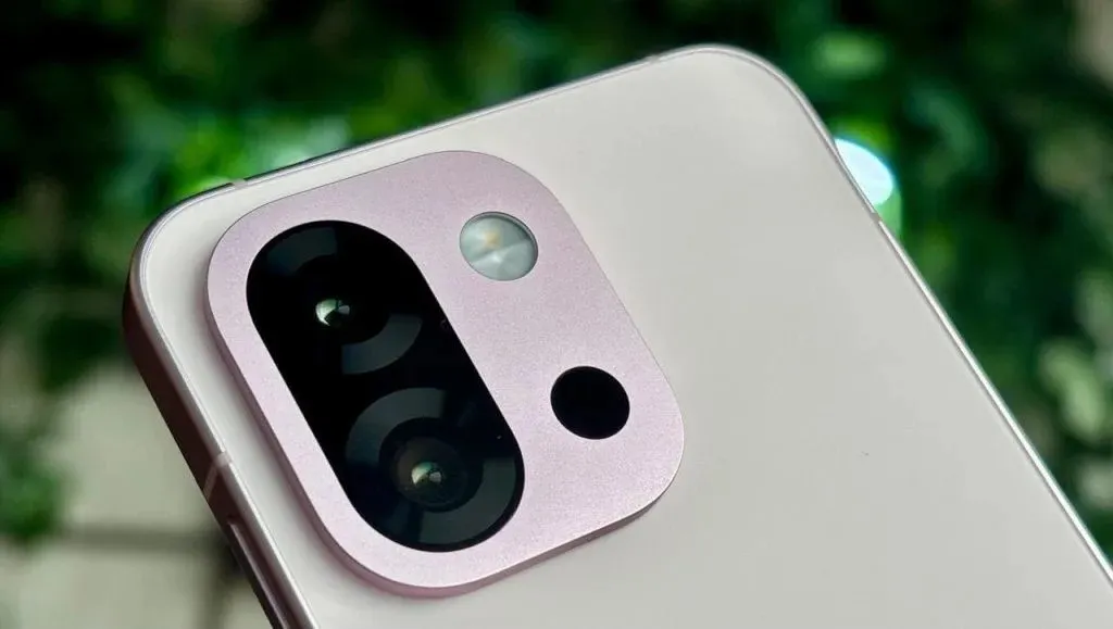 Этот OnePlus — идеальный компактный флагман. Мы знаем, где забрать его с максимальной выгодой