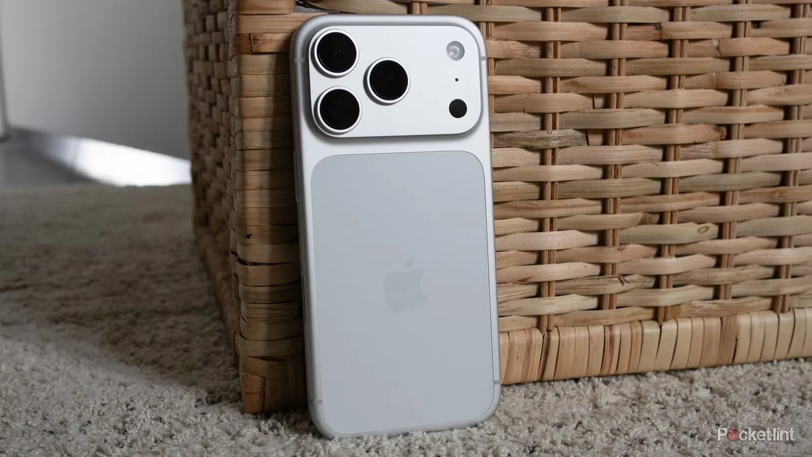 10 самых выгодных смартфонов апреля. Парочка iPhone, дуэт infinix и экс-флагман Google Pixel