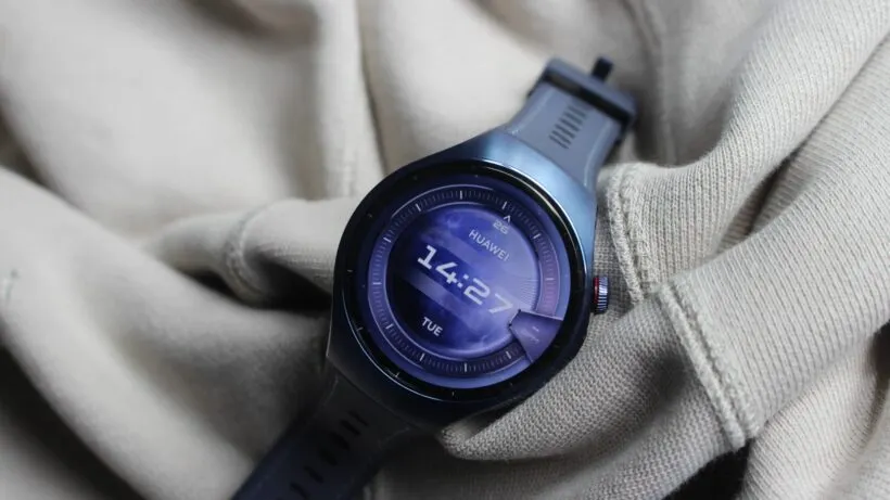 Топовые смарт-часы Huawei рухнули в цене. Они идеальны для спорта 
