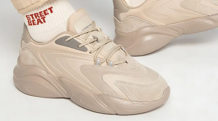 Кроссовки от российского бренда обесценились на Яндекс Маркете. Это классный вариант на лето