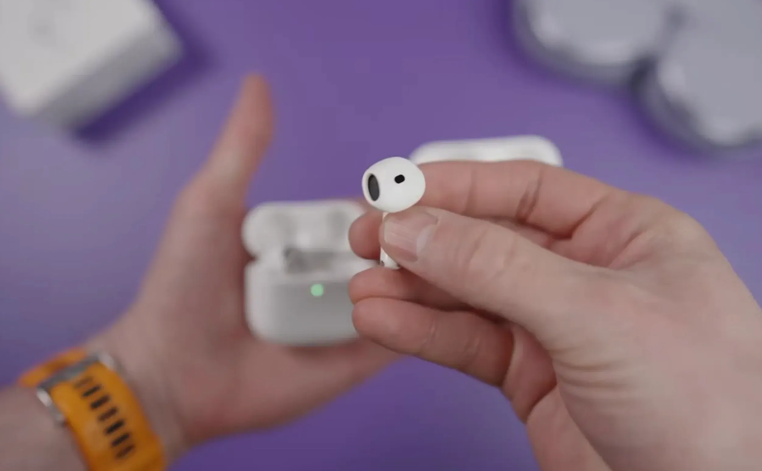 Какие AirPods покупать в 2026 году? Комфортные AirPods 4 и топовые для просмотра кино Max 2