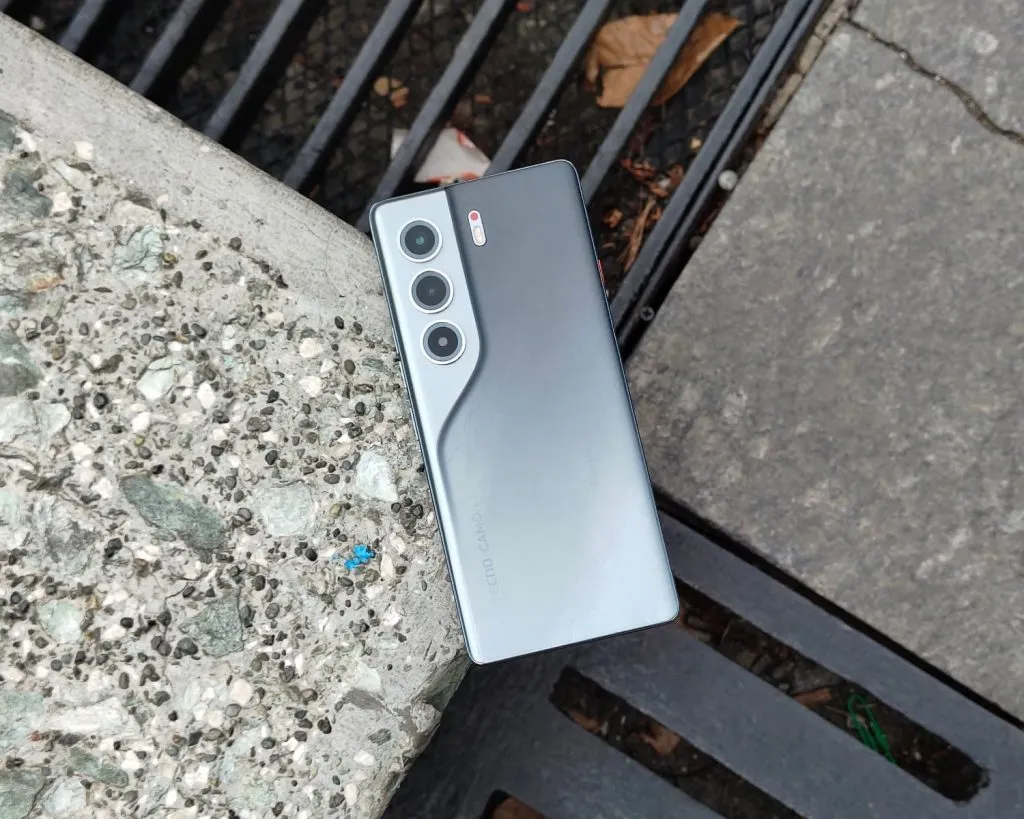 «Я просто влюбился». Сбалансированный Tecno подешевел на Маркете 