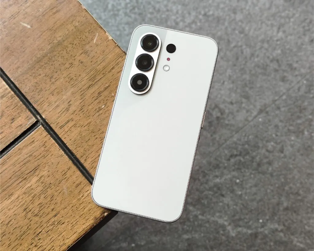 Что выбрать — Tecno Camon 40 или Camon 50? Выяснили, стоит ли переплачивать за новинку