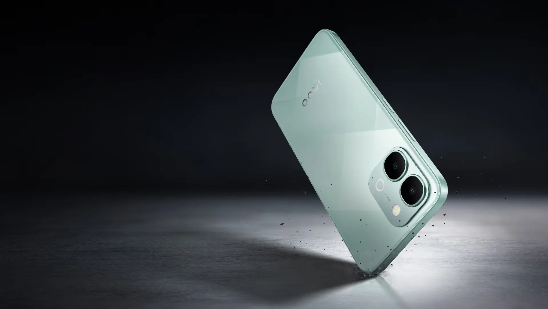 iQOO Z11x – новый середняк за 40 тысяч рублей. У смартфона большой аккумулятор и много памяти, но есть важный минус