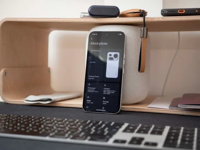 Nothing Phone (4a) Pro