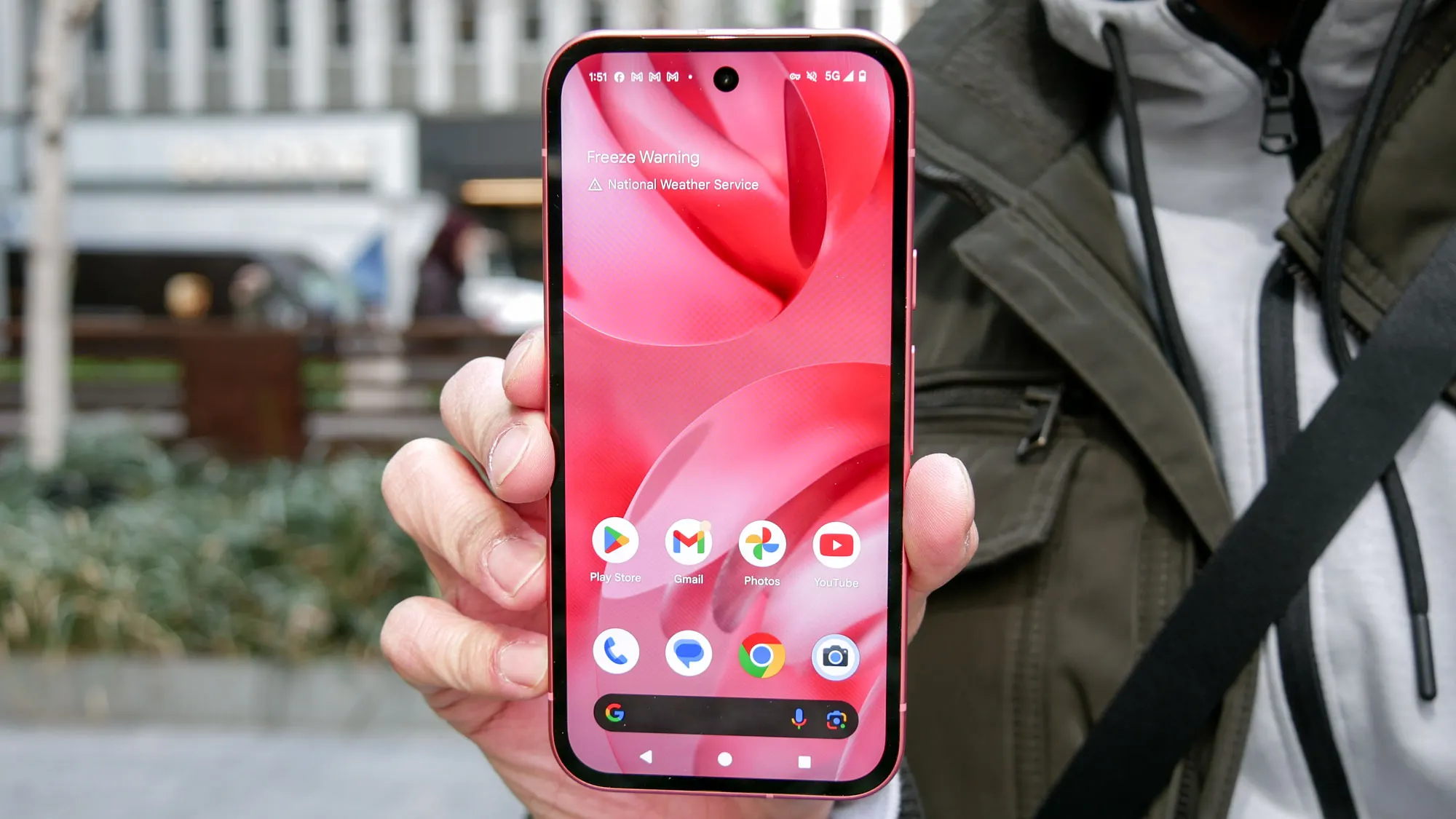 Этот Google Pixel — самый выгодный камерофон бренда. Его сейчас отдают за бесценок