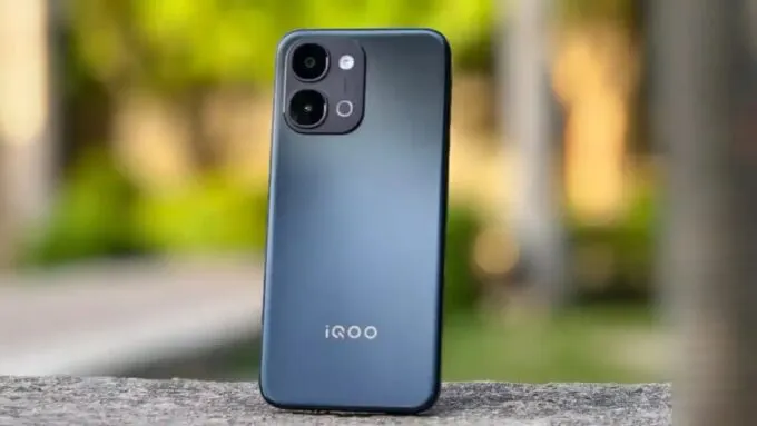 iQOO Z11x