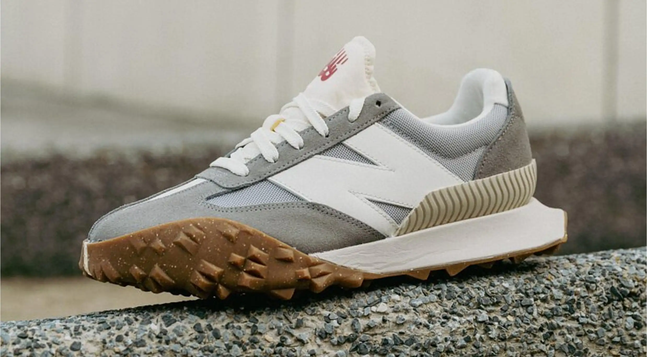Необычные кроссовки от New Balance дешевеют на Маркете. Эти модели редко встретишь на улице