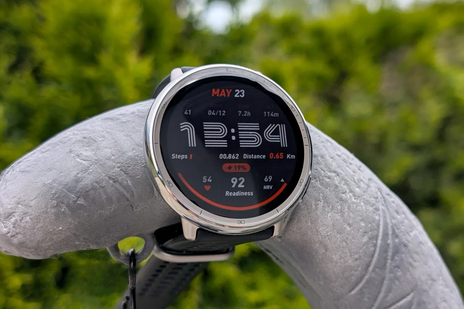 Хитовые смарт-часы Amazfit сливают за бесценок. У них куча полезных фишек и крутая автономность