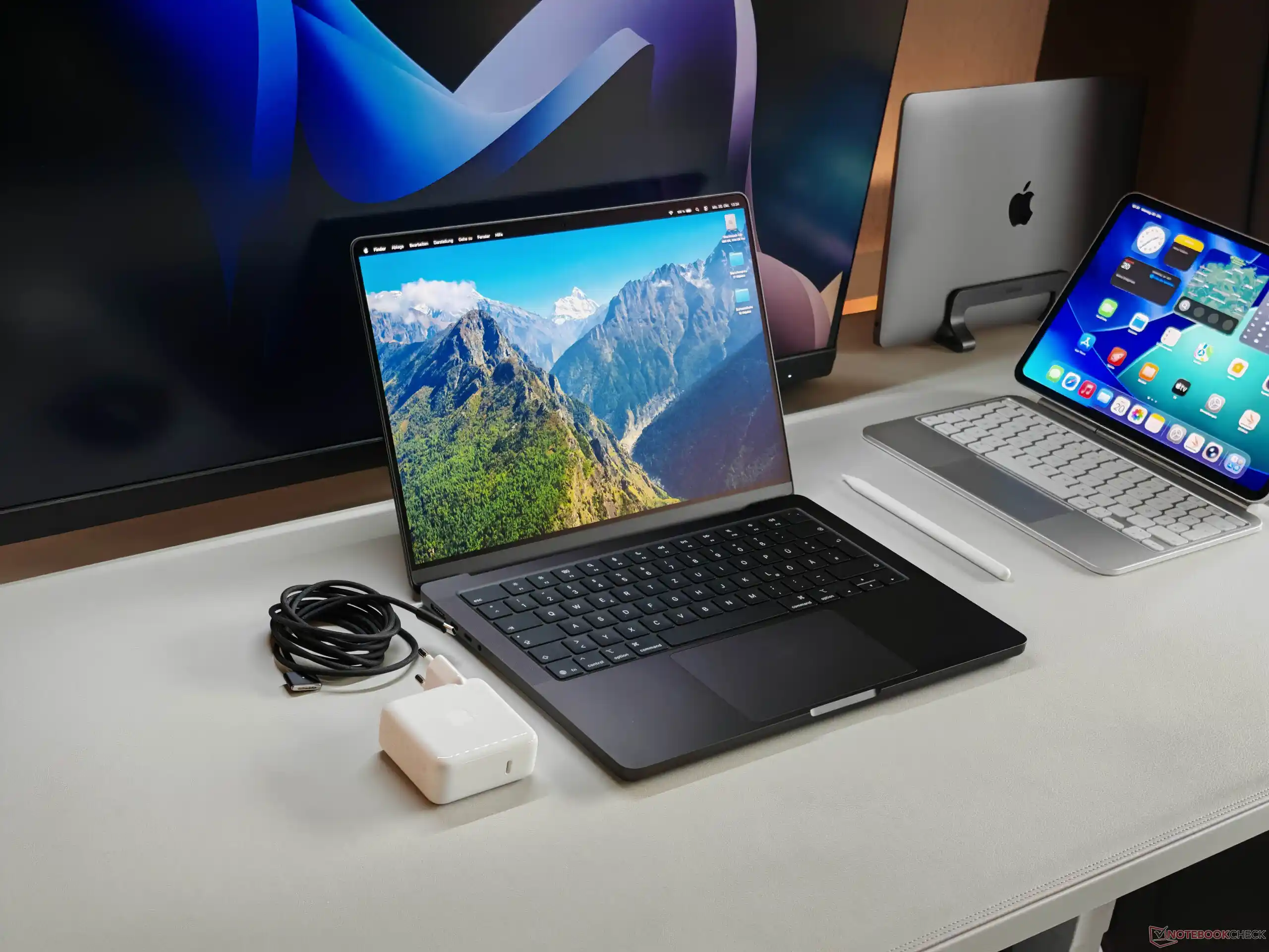 MacBook Neo подешевел сразу на 10 тысяч рублей. Вот какие еще ноутбуки Apple мы советуем брать сейчас