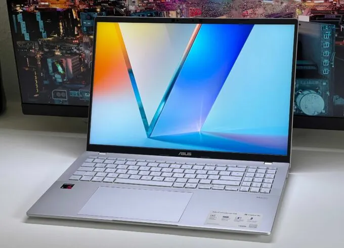 Asus VivoBook S16 OLED