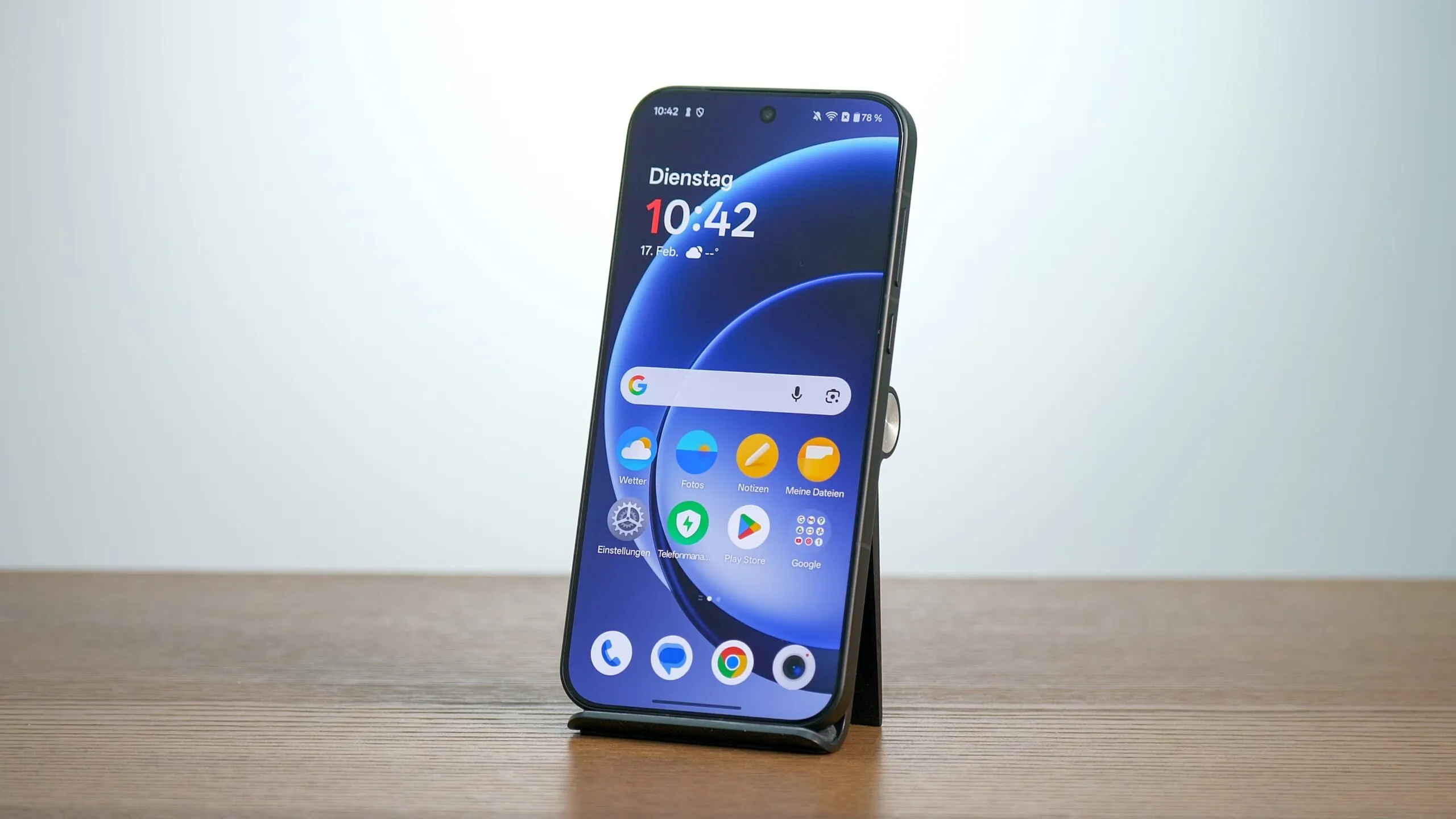 Топовый OnePlus рухнул в цене. Это самый сбалансированный Android-флагман на рынке 