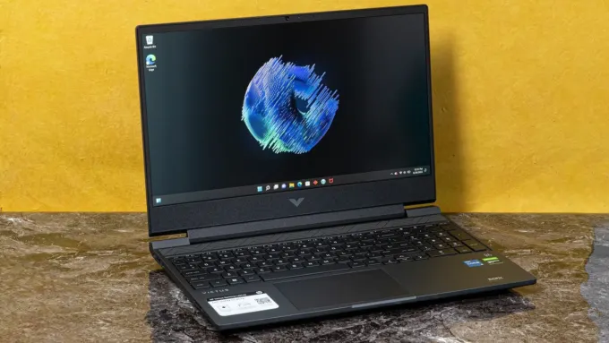 HP Victus 15