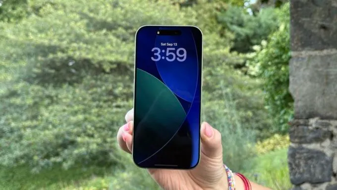 iPhone 17