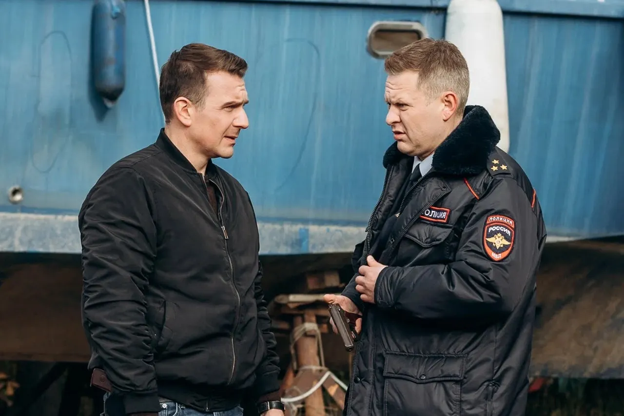 В новом сезоне «Невского» на НТВ ранят важного персонажа? На фото со съемок увидели след от пули