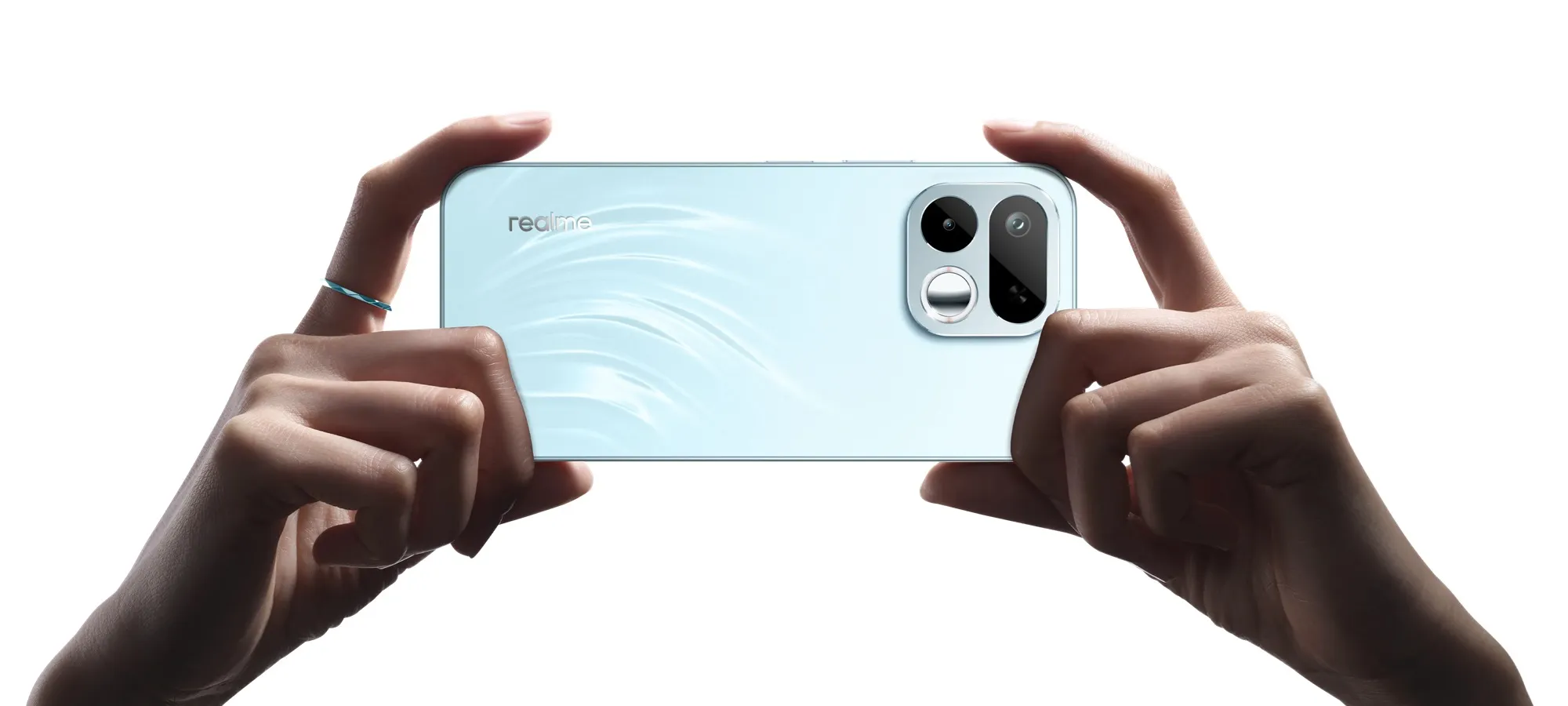 В тонкий Realme 16T установили гигантский аккумулятор. У нового телефона плавный экран и смешной ценник