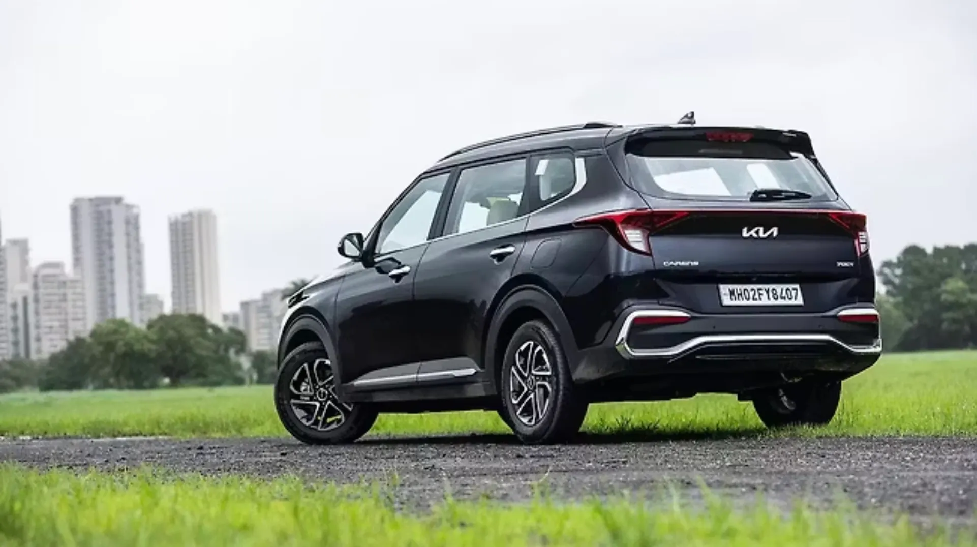 Kia Carens – одна из лучших больших машин на рынке. Семиместная маршрутка добралась до России