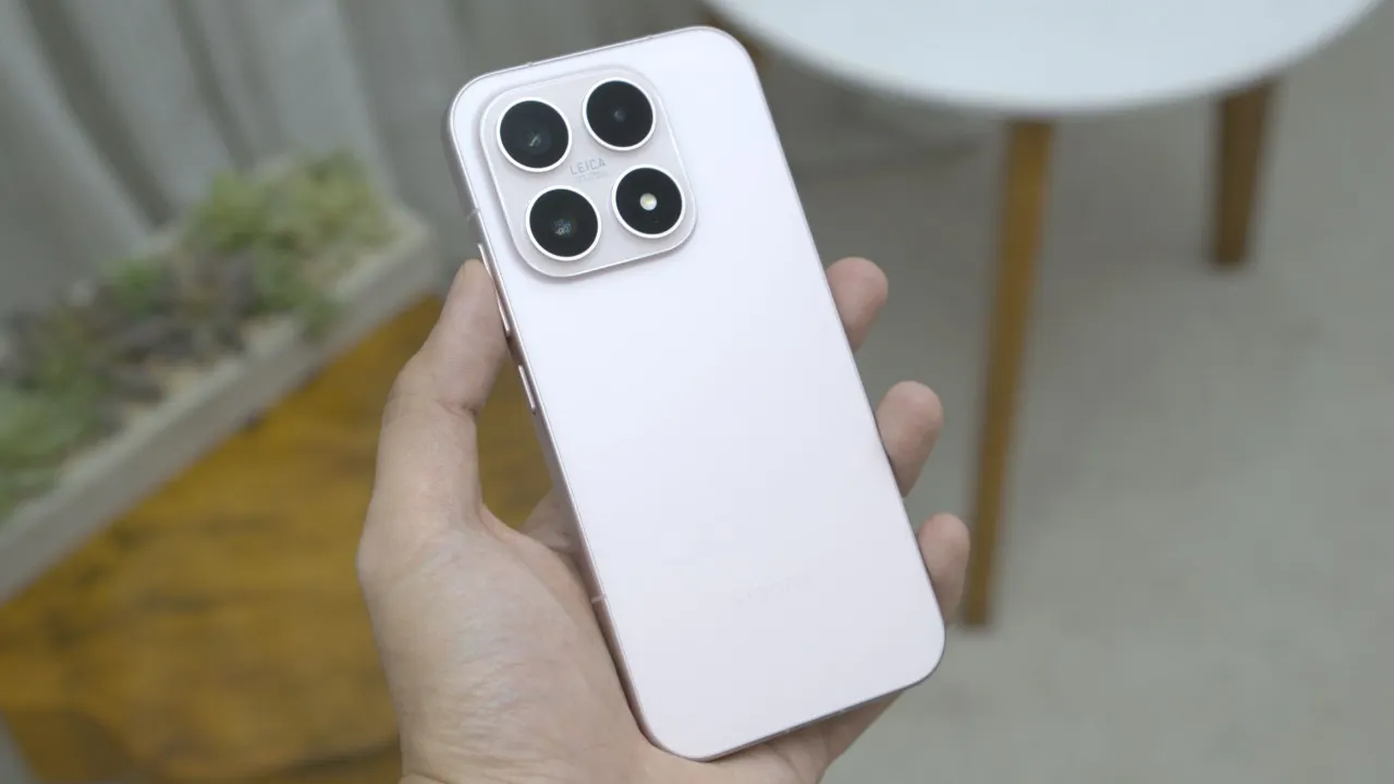 Этот Xiaomi — один из лучших компактных флагманов на рынке. Его сейчас отдают за бесценок 