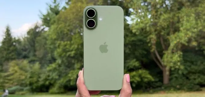 iPhone 17