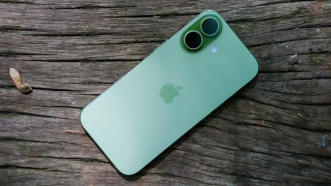 iPhone 17