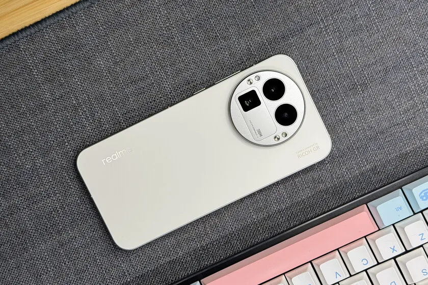 Срочно берем Realme GT 8 Pro. Фотофлагман внезапно обесценился
