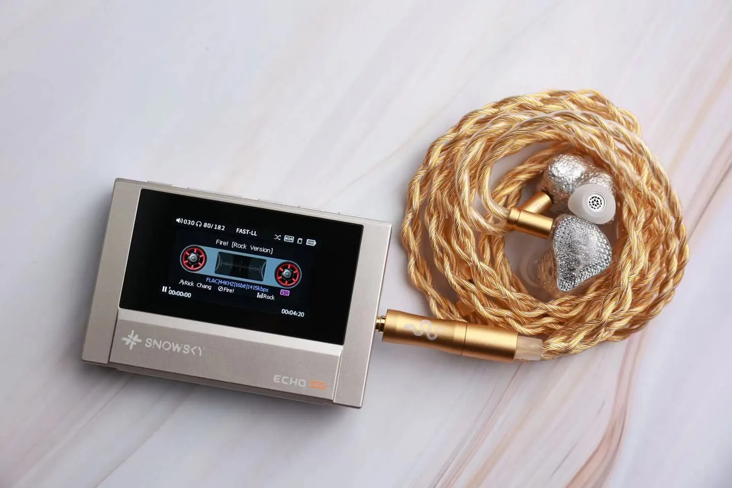 Нашли лучший MP3-плеер FiiO SnowSky Echo Mini по самой выгодной цене. У него шикарный звук и необычный дизайн