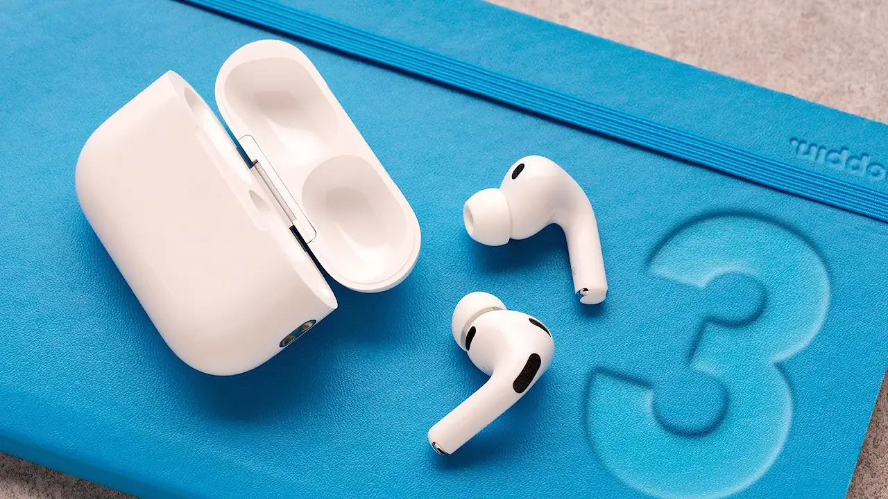 AirPods Pro 3 мощно подешевели. Так дёшево наушники Apple ещё не стоили
