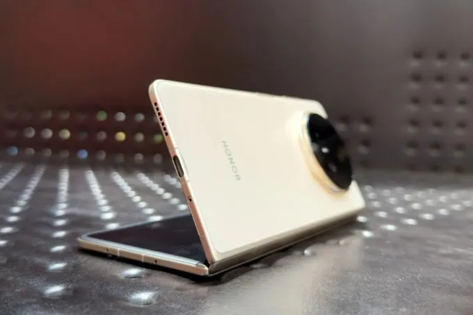 Honor Magic V5
