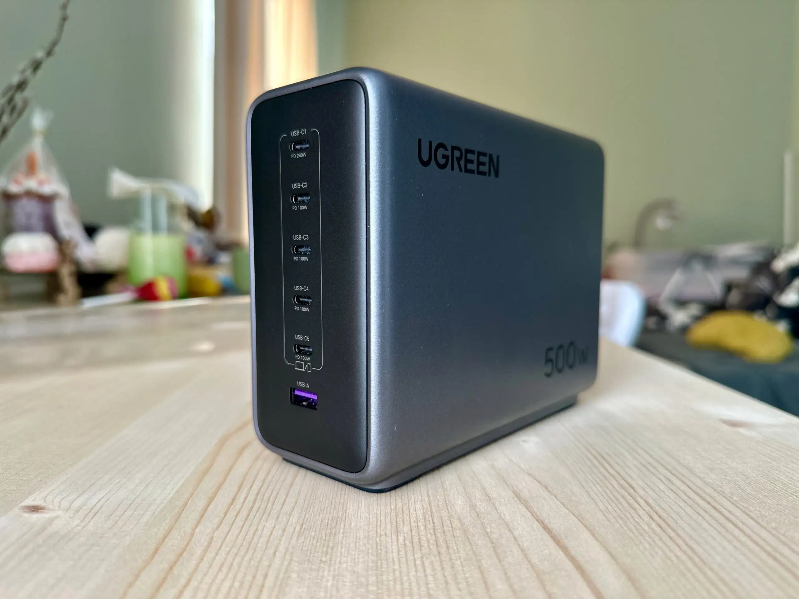 Мы протестировали GaN-зарядку Ugreen Nexode 500W. У станции шесть разъемов USB и невероятный запас мощности