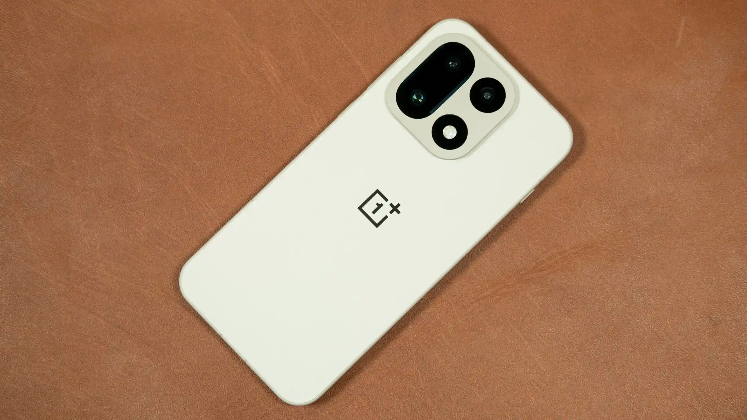 Топовый OnePlus рухнул в цене. Хватаем, пока он есть в наличии