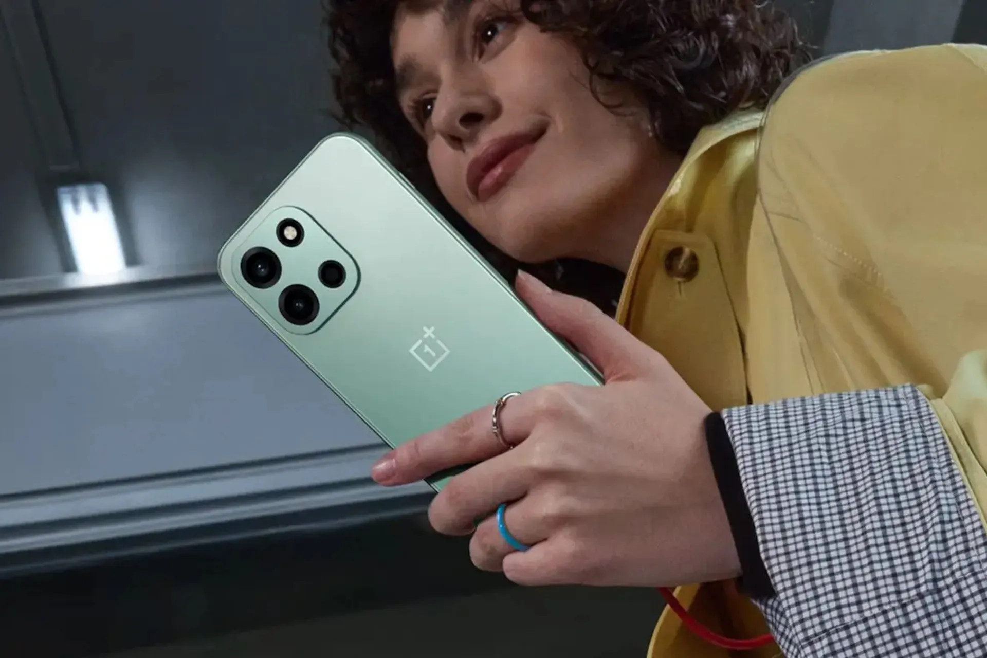 Лучшие смартфоны до 40 тысяч рублей. Тут 7 вариантов от Xiaomi, OnePlus и других топов