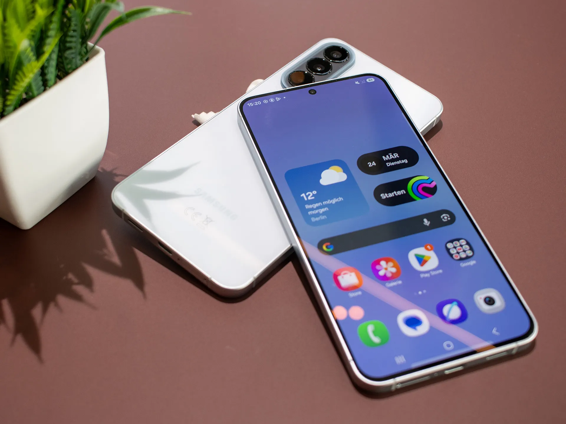 Самый сбалансированный смартфон Samsung Galaxy резко подешевел. За эти деньги у него просто нет конкурентов 