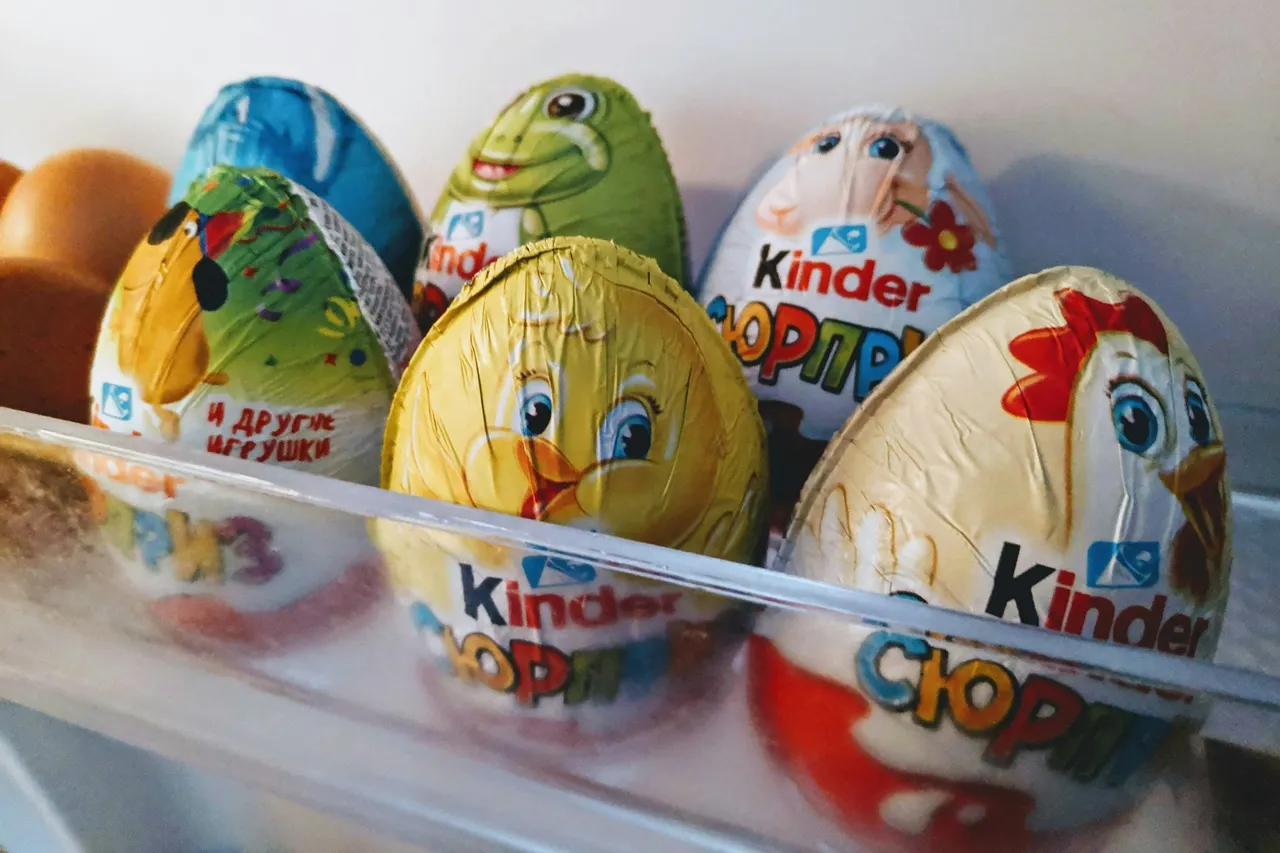 Из «Пятерочки» и «Перекрестка» пропадут Kinder и Raffaello. Запасов шоколадок хватит на месяц