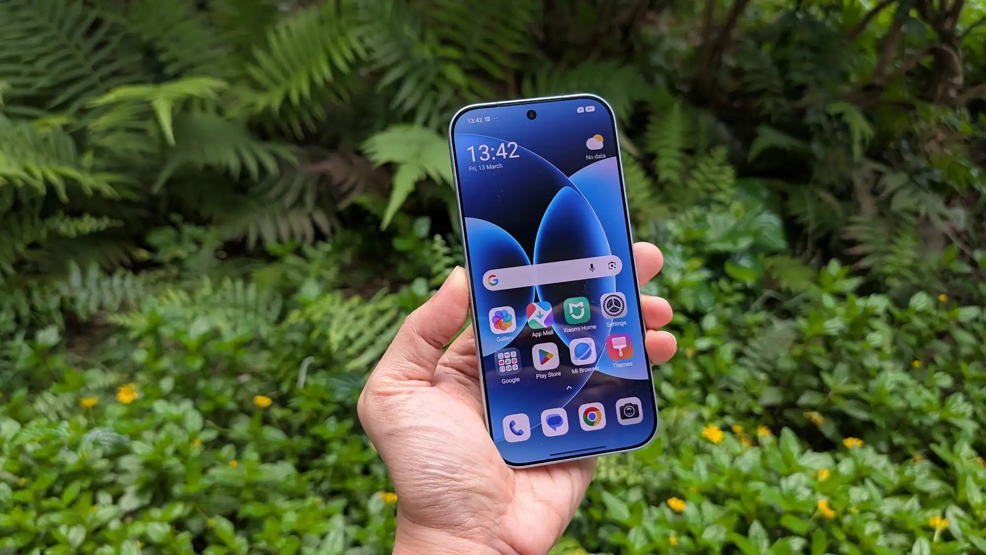 Главный компакт Xiaomi рухнул в цене. Теперь его точно стоит брать 
