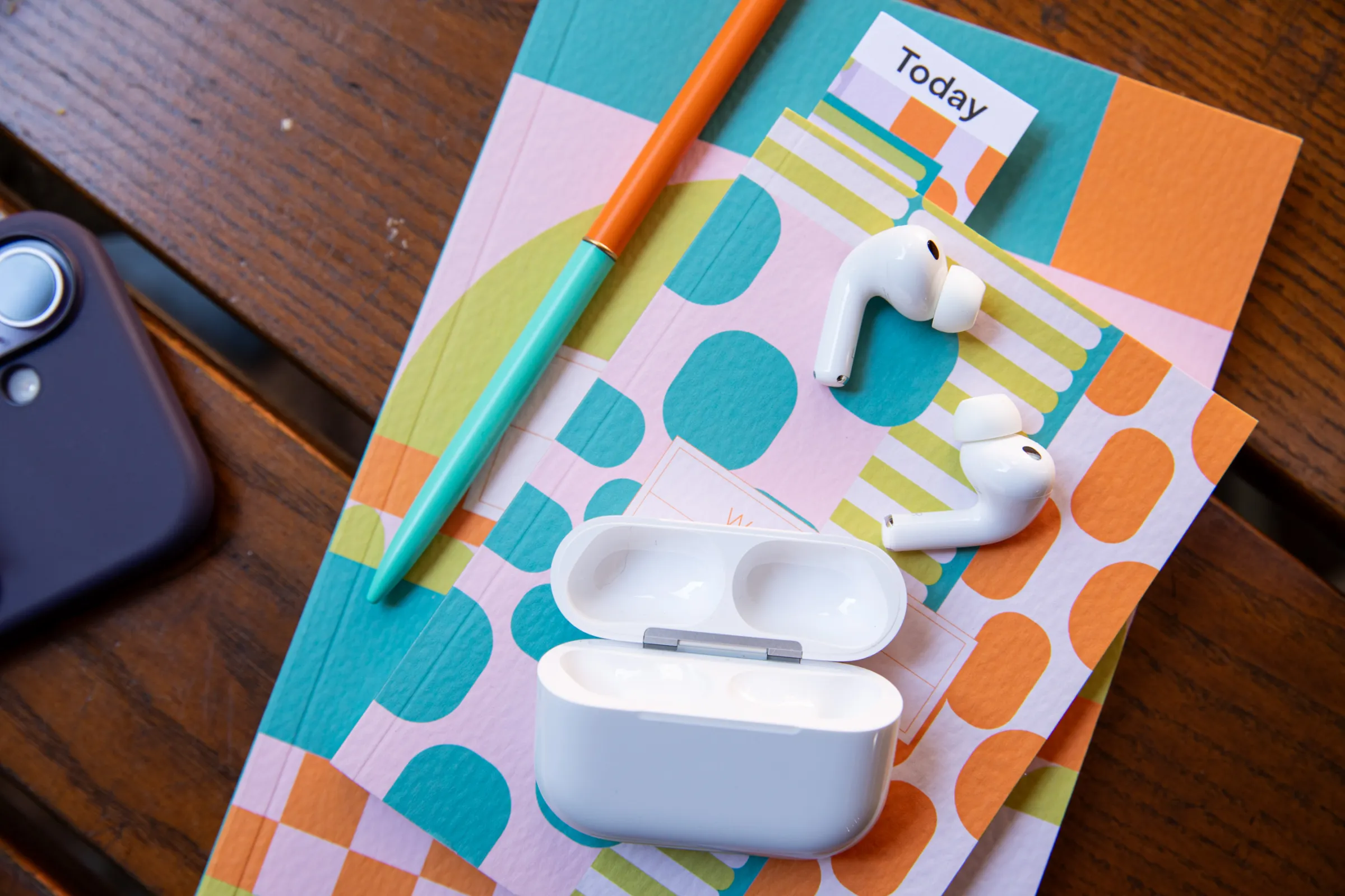AirPods Max подешевели в середине лета. Какие наушники Apple советуем покупать?