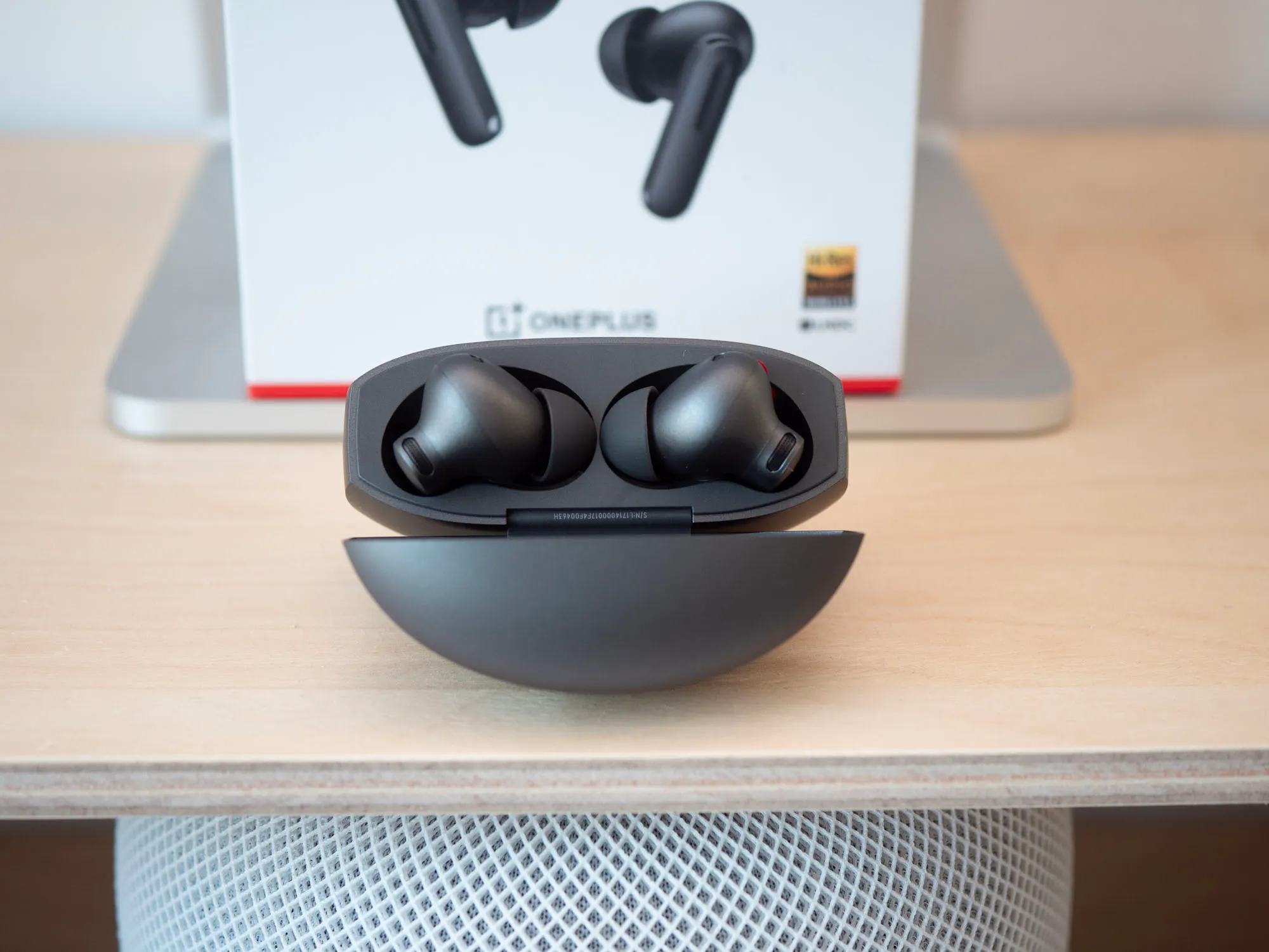 OnePlus Buds 4 рухнули в цене. Это идеальные наушники с шумоподавлением и крутой автономностью